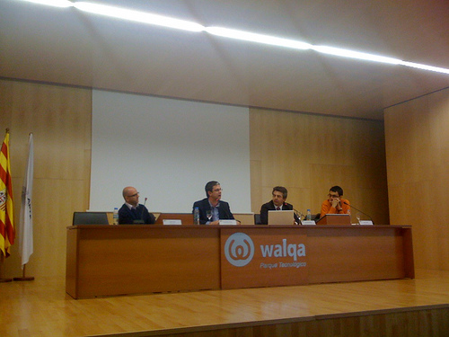 3416841779_4dcf8d2b4a Mesa redonda en la IV Feria de Tiendas Virtuales en Walqa, Huesca.
